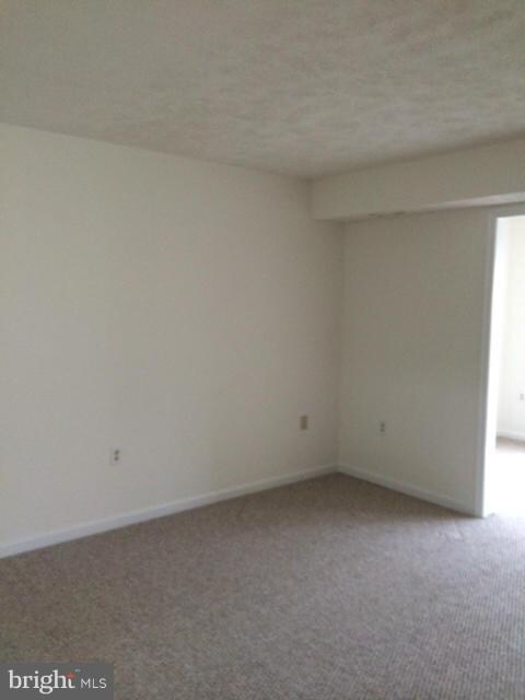 11984 Cardamom Dr, Woodbridge, VA 22192 - photo 4