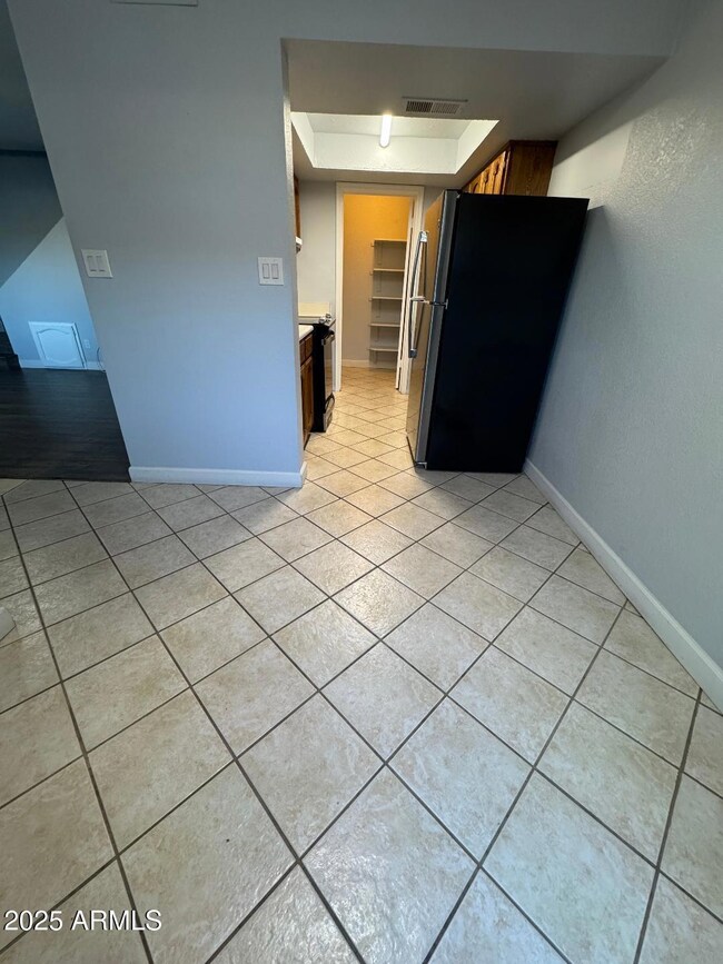 1455 N Alma School Rd unit 11, Mesa, AZ 85201 - photo 5