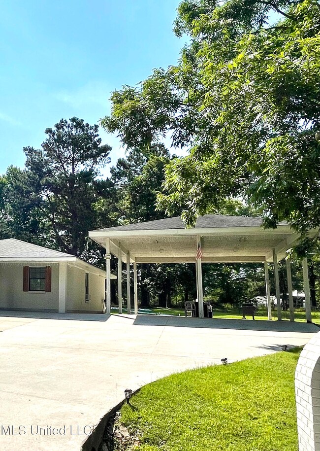 17AE58E2-0C0D-4D13-B549-115833C759C8