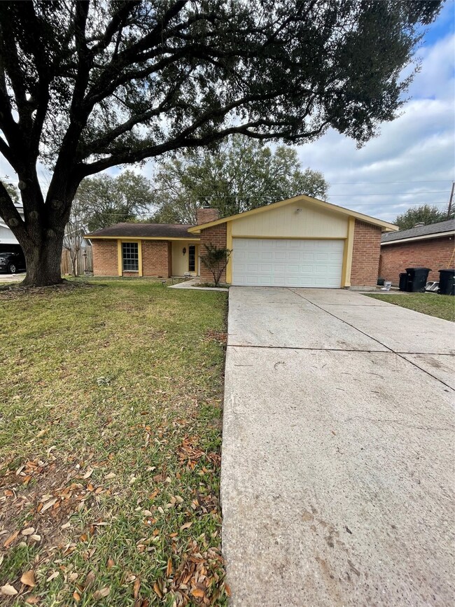 7626 Sunbonnet Ln, Houston, TX 77064 - photo 2