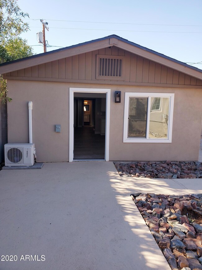 2534 N 9th St unit 2, Phoenix, AZ 85006 - photo 2