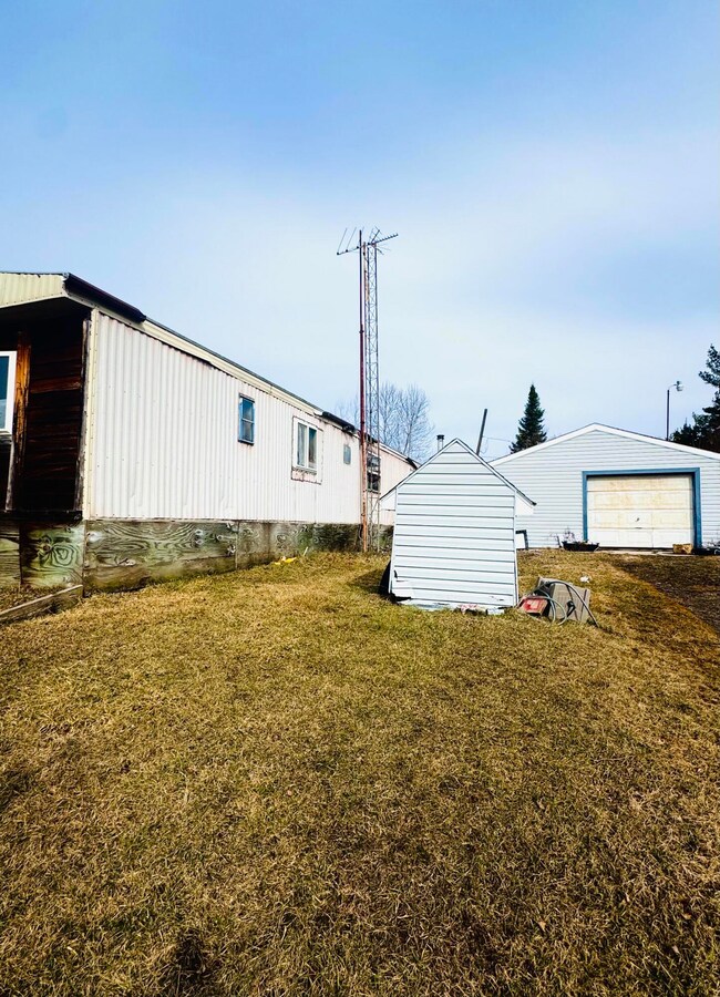 Trailer & Garage