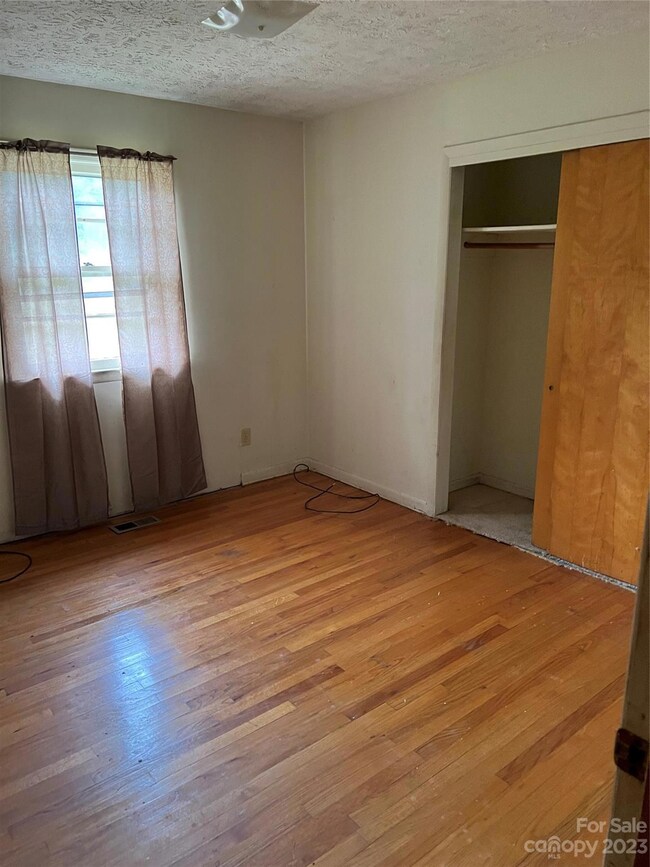 2053 Green Oak Dr, Shelby, NC 28152 - photo 6