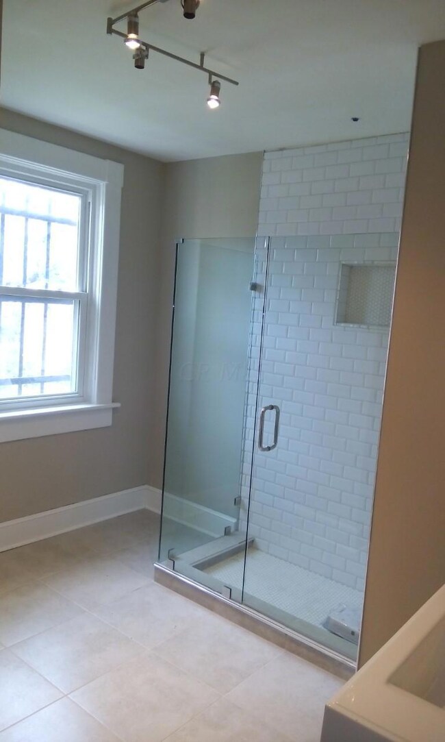 36 Auburn Ave unit 38, Columbus, OH 43205 - photo 6