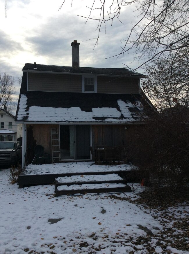 807 Butler St, Dunmore, PA 18512 - photo 7