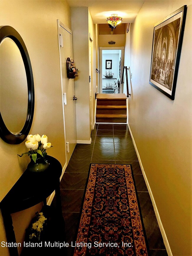 !st Fl Hallway
