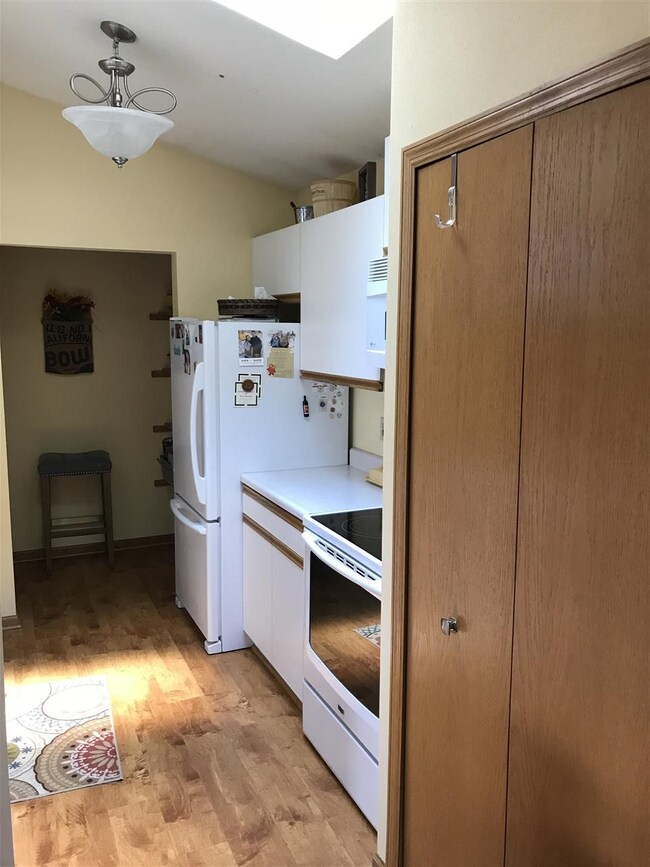901 Park St unit 202, Oregon, WI 53575 - photo 3