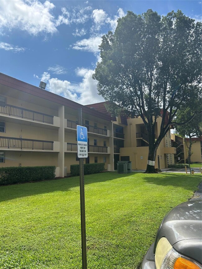 3253 Foxcroft Rd unit G305, Miramar, FL 33025 - photo 5