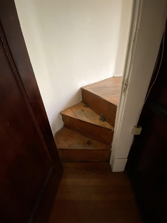 175 Jay St unit 5x, Albany, NY 12210 - photo 6