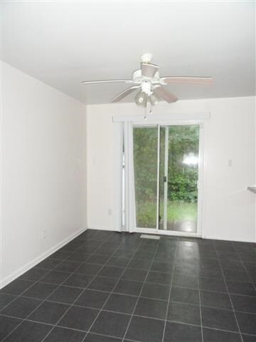 621 Dennis Rd, Jacksonville, NC 28546 - photo 4