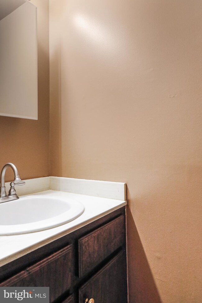 1060 Brinker Dr, Hagerstown, MD 21740 - photo 6