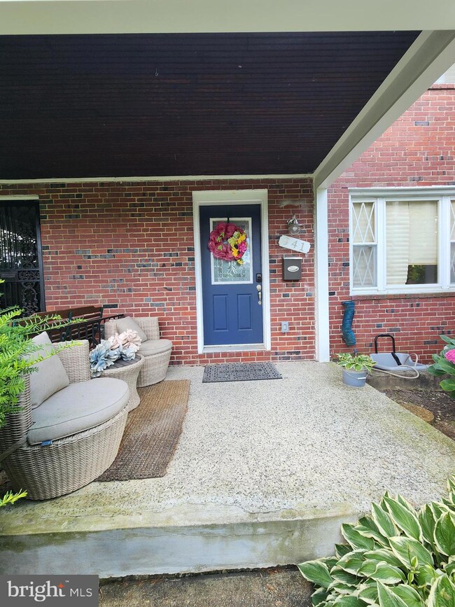 941 N Hill Rd, Baltimore, MD 21218 - photo 2