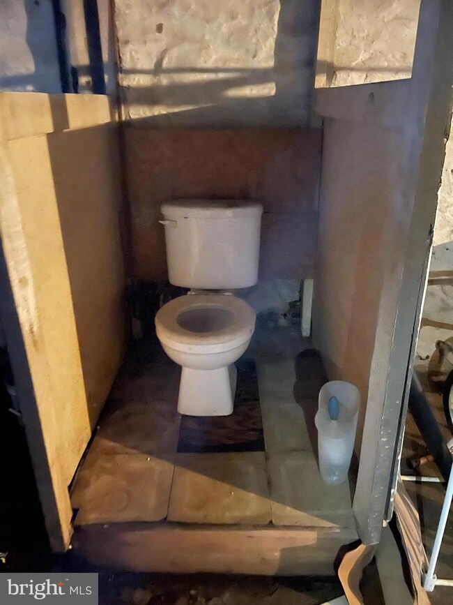 240 N Monastery Ave, Baltimore, MD 21229 - photo 6