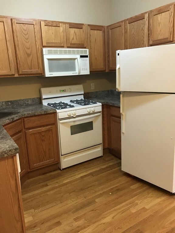 11 Loring St, Boston, MA 02127 - photo 2