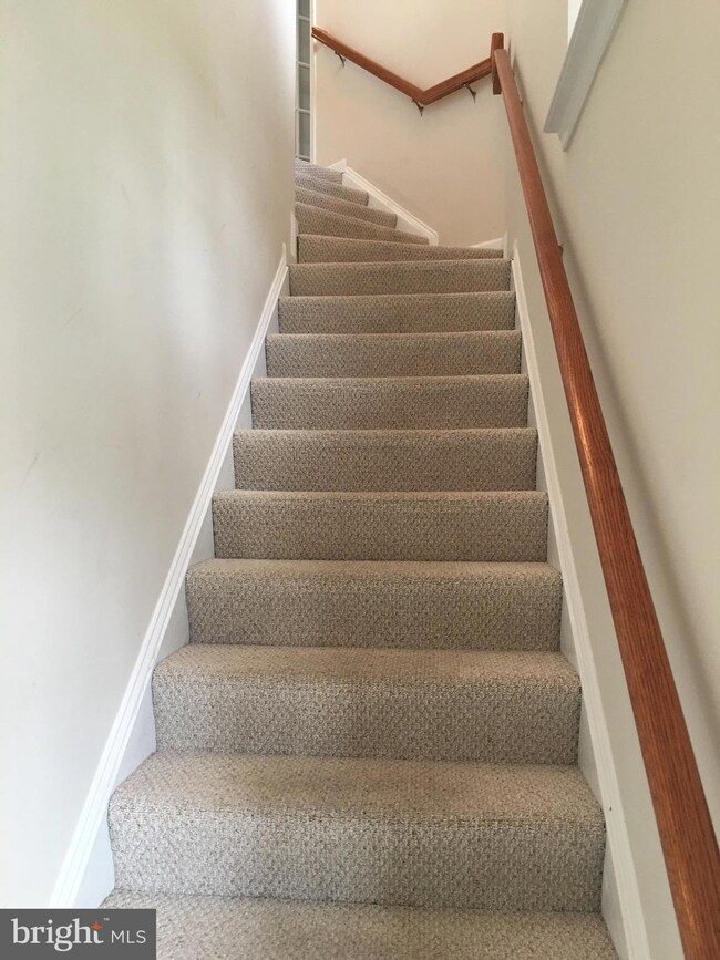 13837 Gullane Dr unit 84, Woodbridge, VA 22191 - photo 5