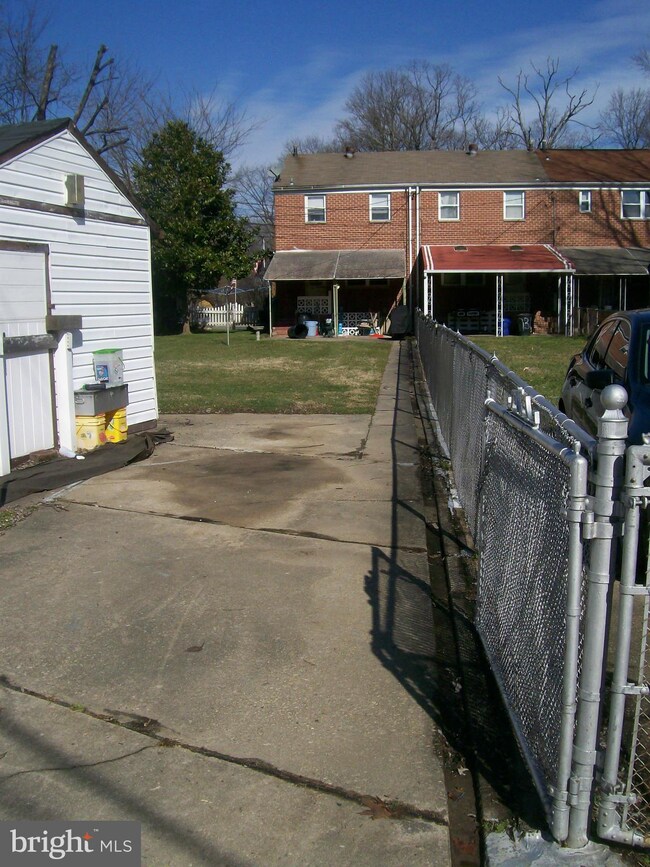 1171 Foxwood Ln, Essex, MD 21221 - photo 7