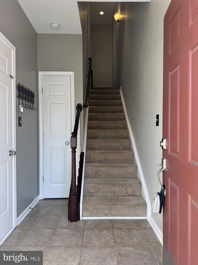 10035 Moxleys Ford Ln unit 1204, Bristow, VA 20136 - photo 2