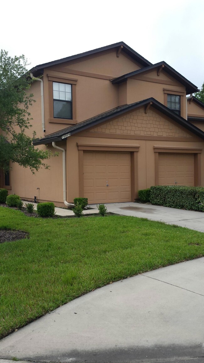 10629 Academy Park Dr, Jacksonville, FL 32218 - photo 2