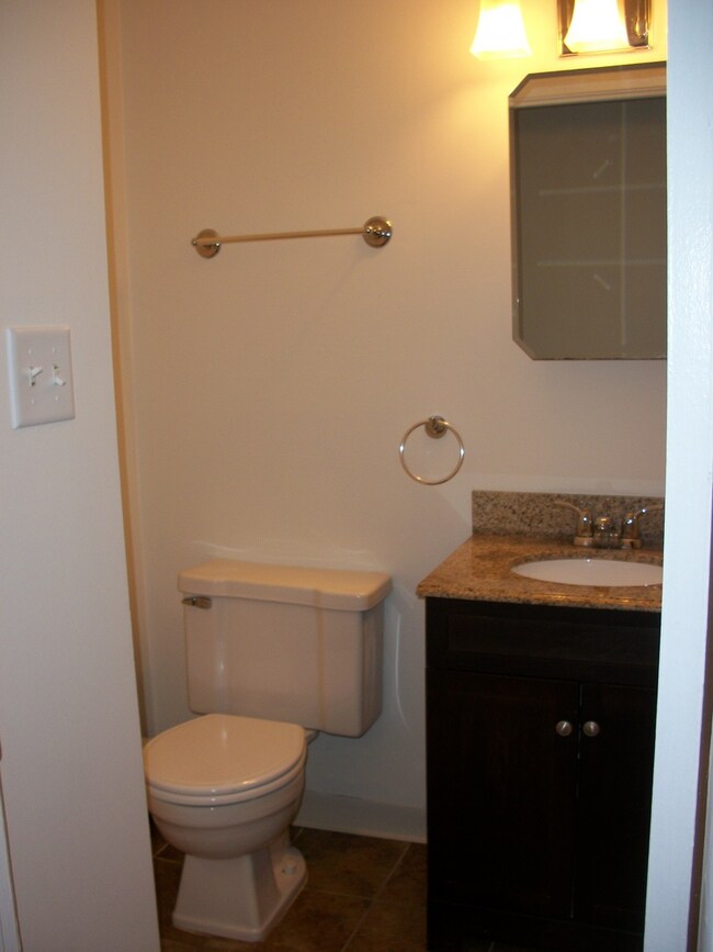 14810 Kilpatrick Ave unit 4W, Midlothian, IL 60445 - photo 7
