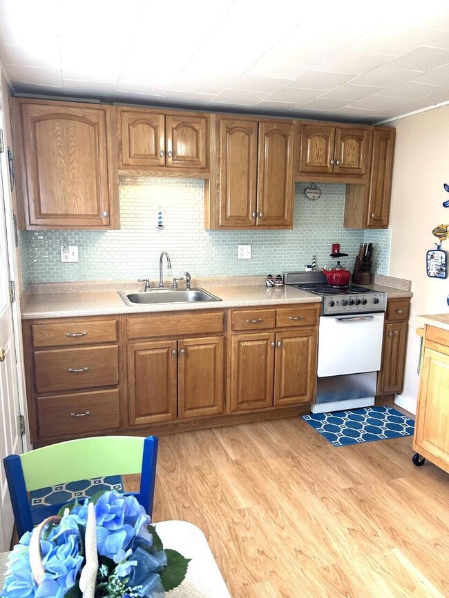 12riverrdkitchen