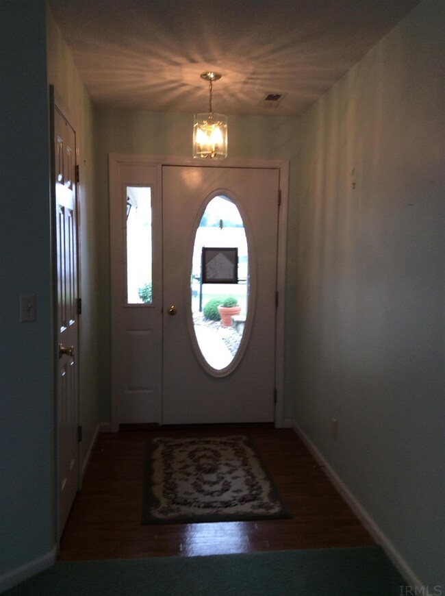 412 N Melching Dr, Ossian, IN 46777 - photo 2