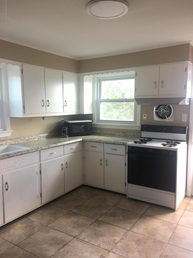 128 Clark Ave unit 2, Ocean Grove, NJ 07756 - photo 2