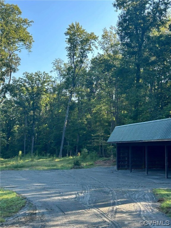 818 Mcdowell Ln, Dundas, VA 23938 - photo 6