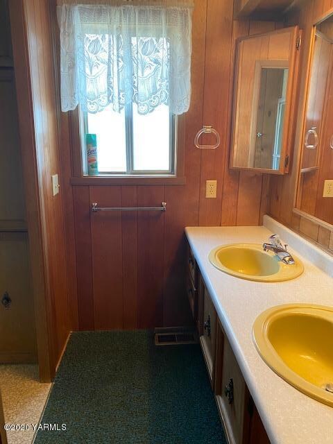 alps bathroom