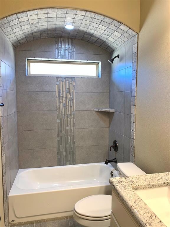 313 Jacinth Ln, Granbury, TX 76049 - photo 4