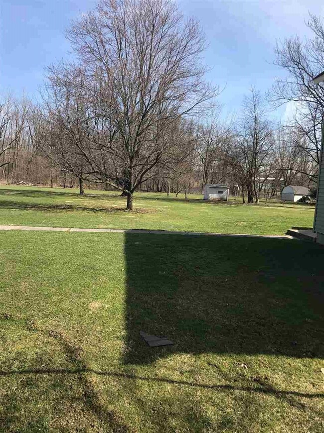 1024 N Wayne St, Warren, IN 46792 - photo 3