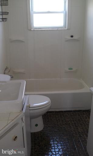 1002 Middlesex Rd, Essex, MD 21221 - photo 4