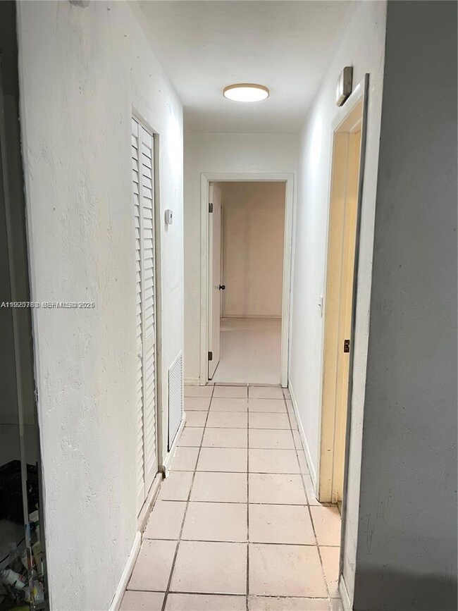 9711 Caribbean Blvd unit n/a, Cutler Bay, FL 33189 - photo 4
