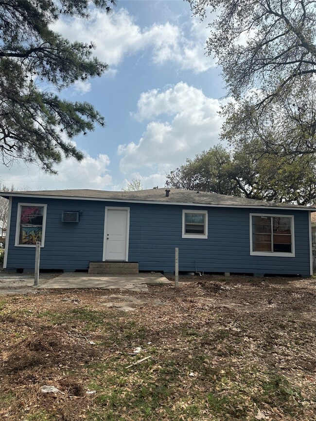 6307 Norland St, Houston, TX 77022 - photo 5