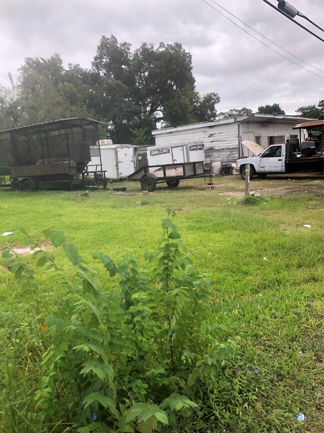 4111 & 4113 Crane St unit 2, Houston, TX 77026 - photo 2