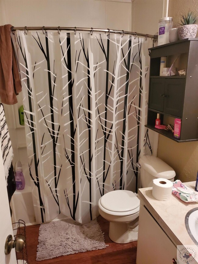 1024 Louise Ln, Wake Village, TX 75501 - photo 7