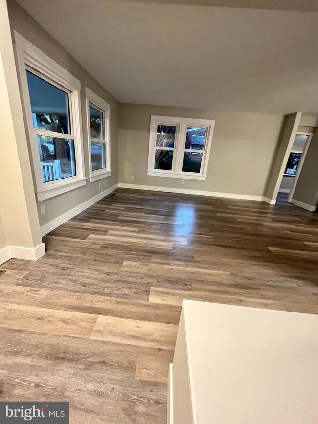 1035 Commonwealth Blvd, Reading, PA 19607 - photo 3