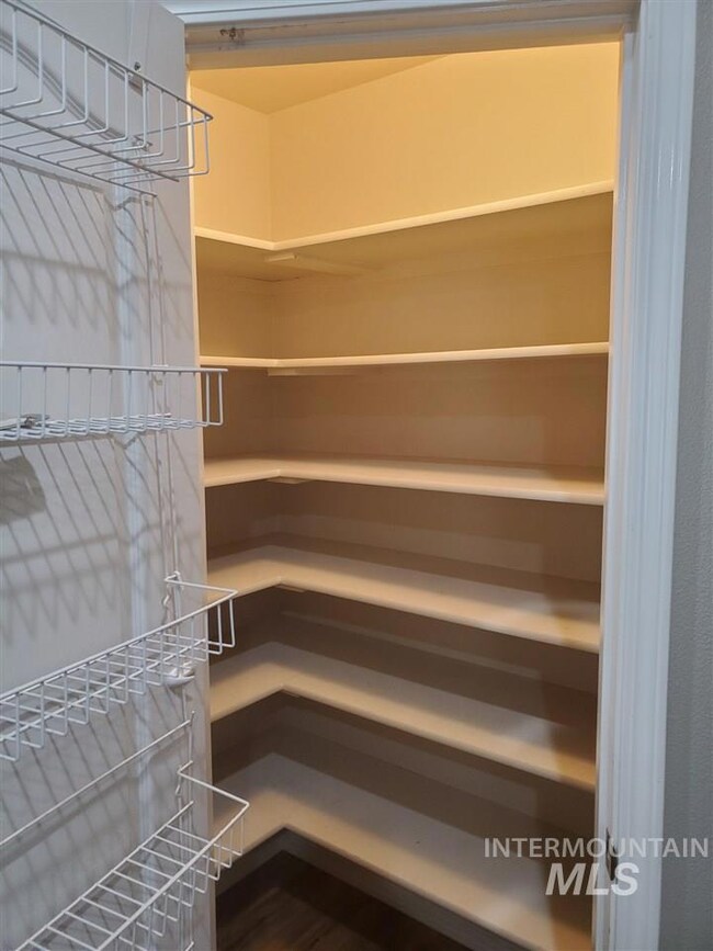 910 W Edwards Ave, Nampa, ID 83686 - photo 7