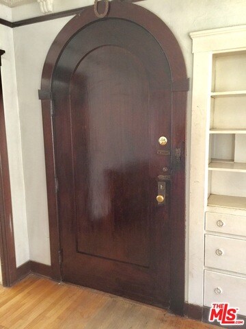 2302 Virginia Rd, Los Angeles, CA 90016 - photo 7