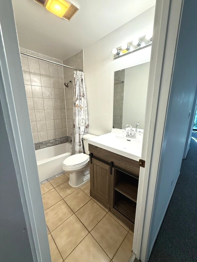 271 Northgate Pkwy unit E, Wheeling, IL 60090 - photo 5