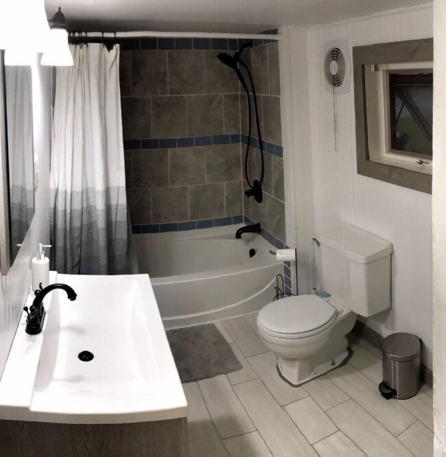 315 Spring St, Lowell, MI 49331 - photo 5