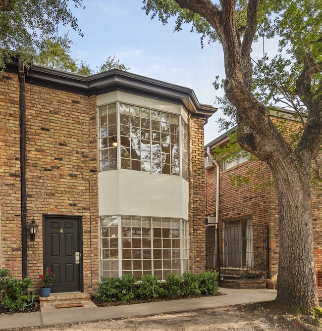 Welcome to 1841 Marshall St #4