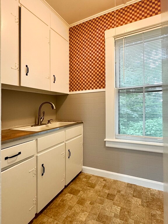 32 Milton St unit 32, Lawrence, MA 01841 - photo 5