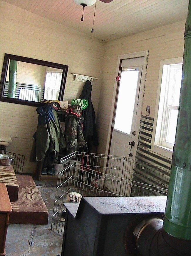 1030 Beaver Lake Rd, Lawrenceburg, KY 40342 - photo 7