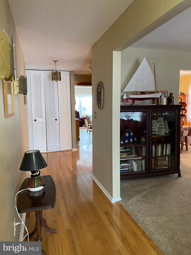 8 Thornbury Place, Southampton, NJ 08088 - photo 7