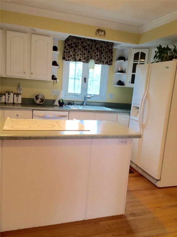 78 Lockwood Ave, Attleboro, MA 02703 - photo 7