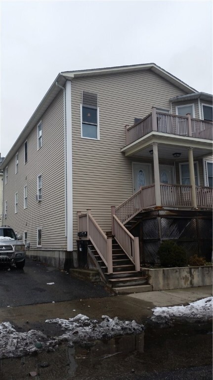 95 Laura St, Providence, RI 02907 - photo 3