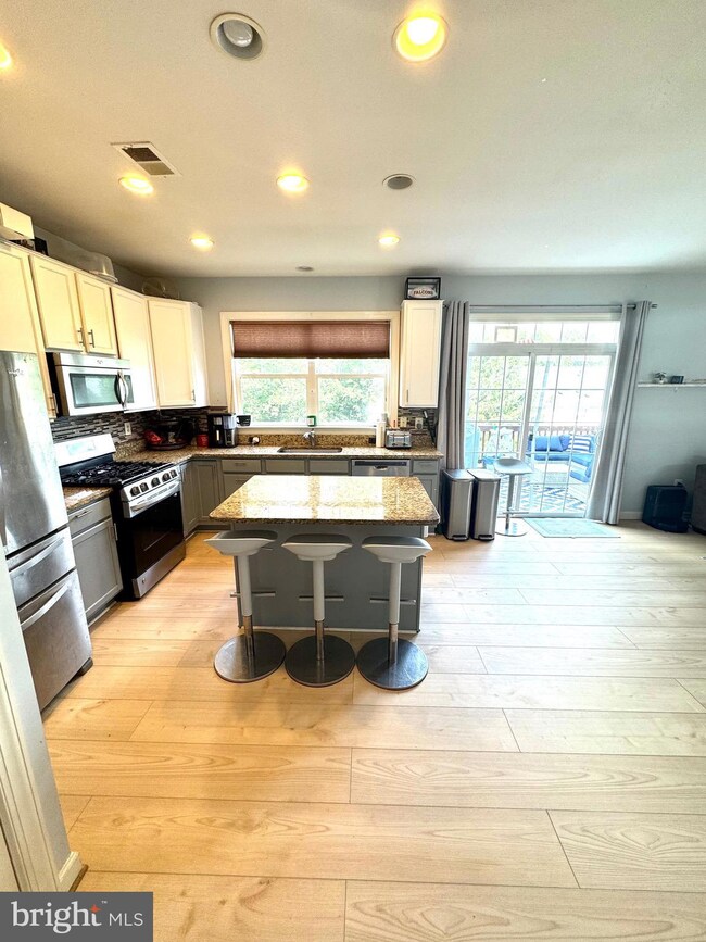 8186 Cobble Pond Way, Manassas, VA 20111 - photo 5