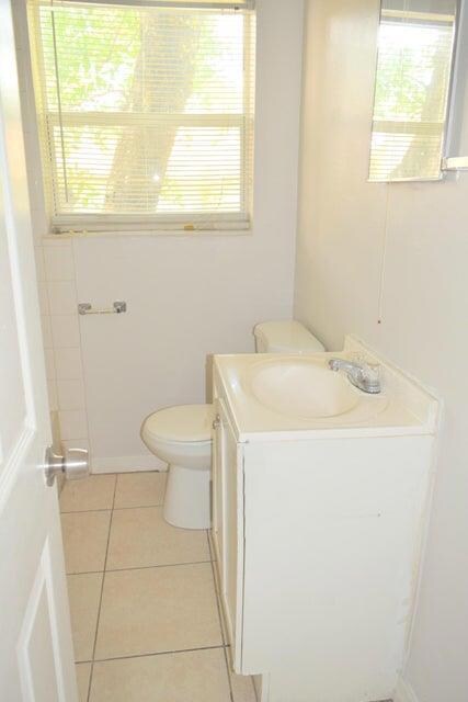 Bathroom Unit 2