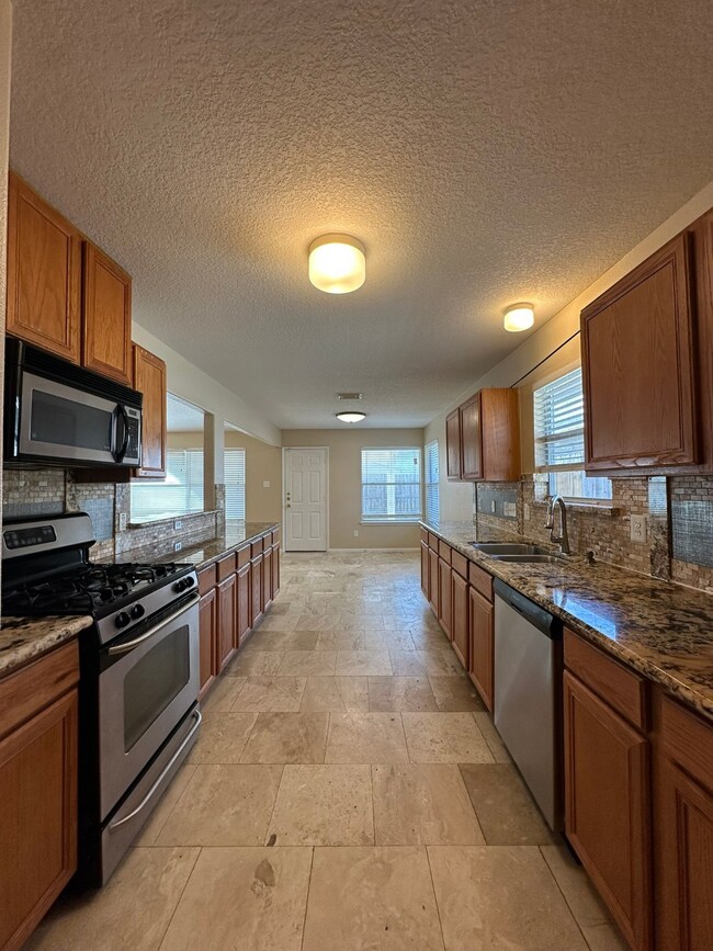 10303 Ince Ln, Houston, TX 77040 - photo 4