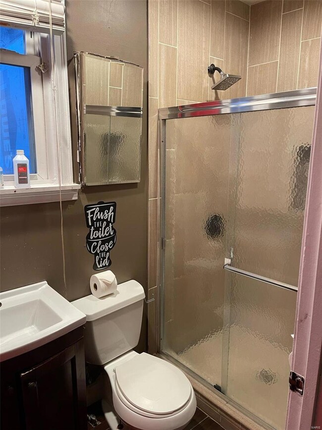 1st floor bath